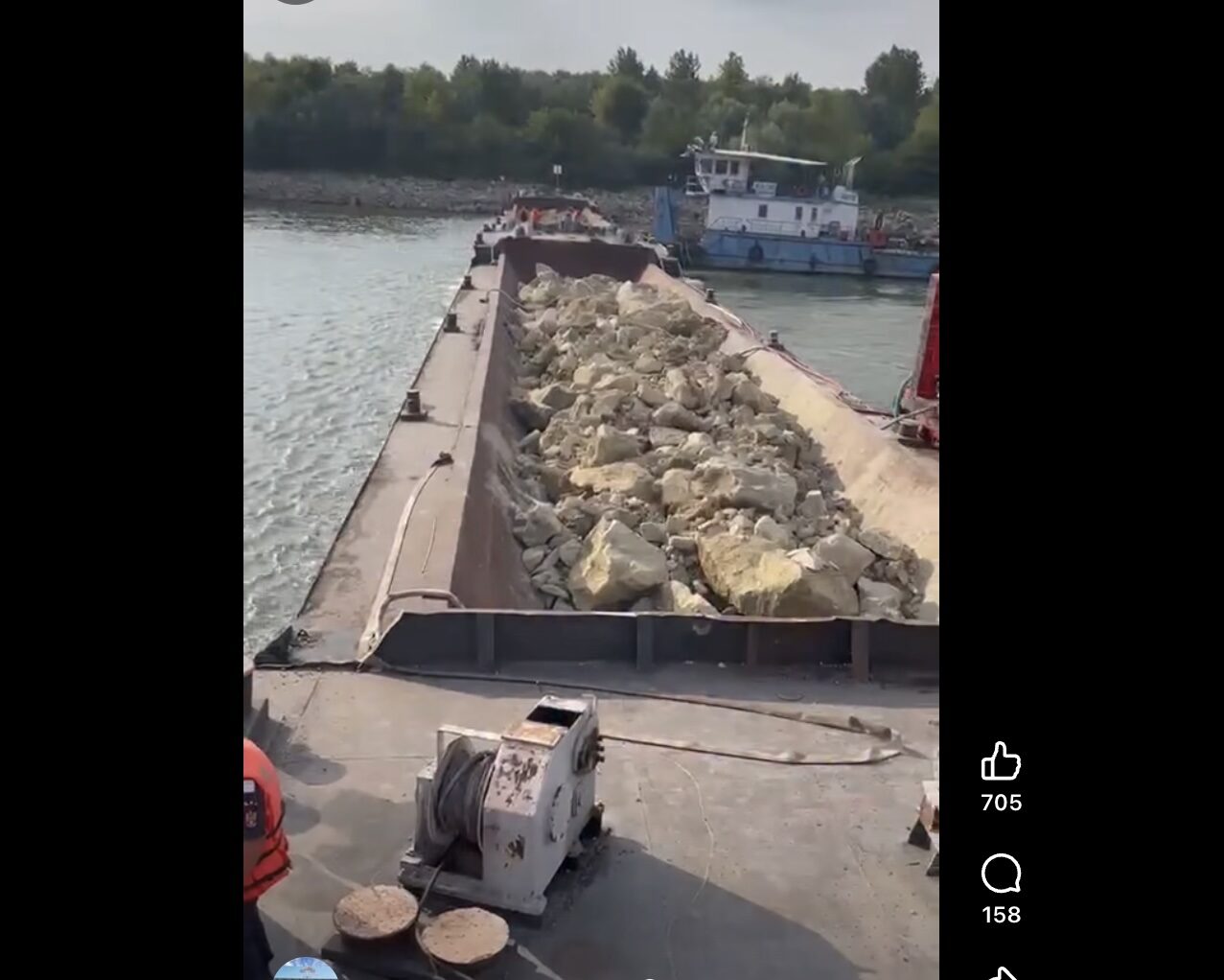 Scufundarea barjelor pe Dunăre: Imagini unice din largul Dunării