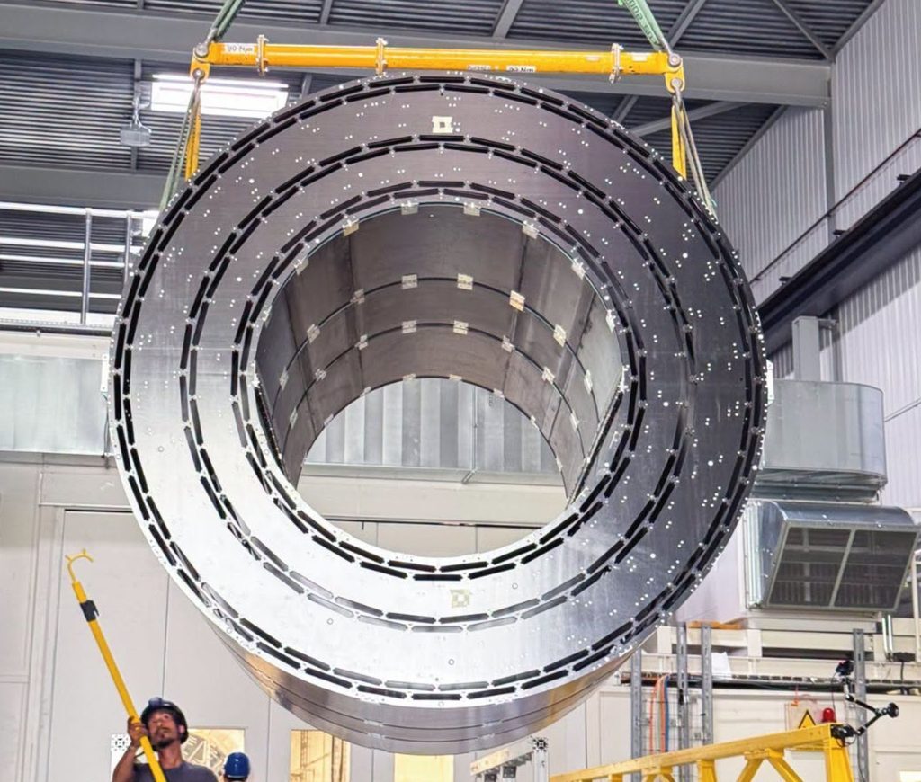 Piesă crucială pentru CERN, la Geneva. Marele Accelerator, modernizat