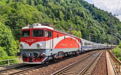 Locomotive diesel pe linia electrificată Cluj-Oradea: Banii PNRR, în pericol