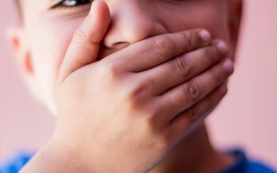Copiii mint: psihologii dezvăluie cauzele și sfaturi pentru părinți