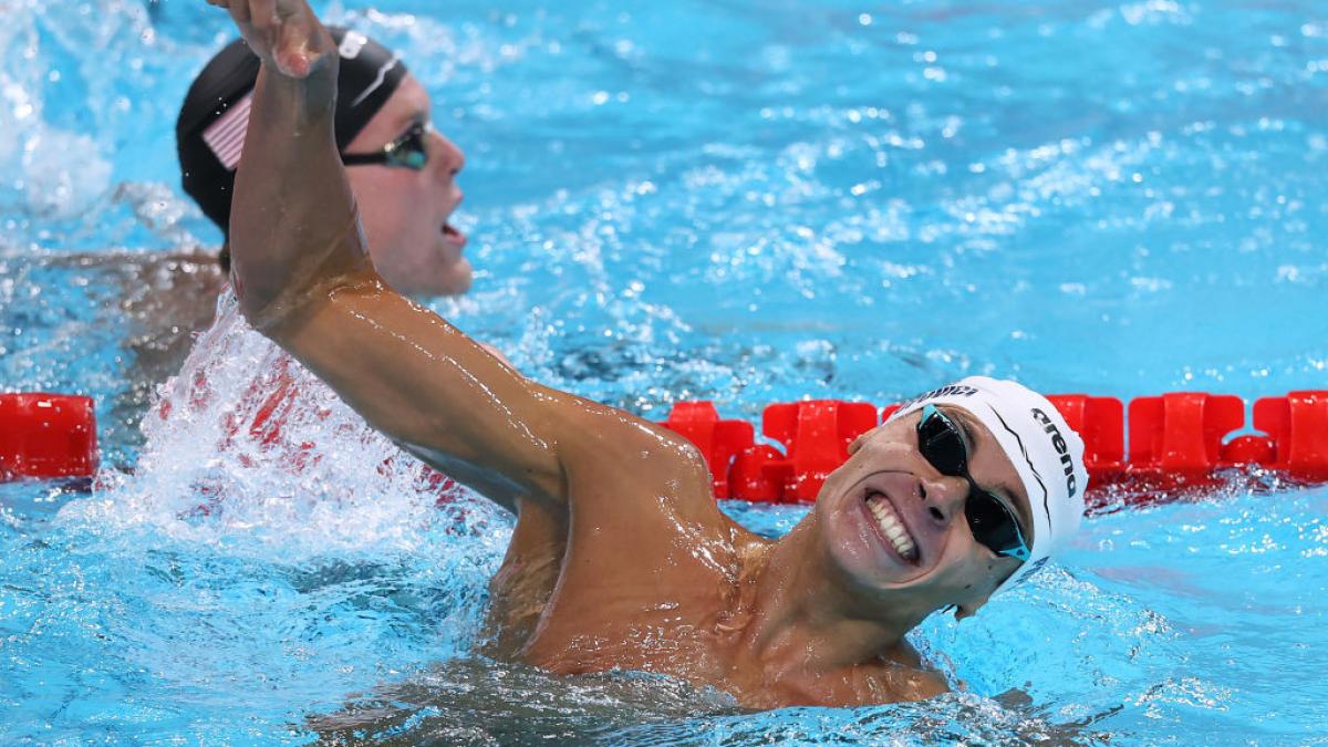 Popovici, dublu AUR la Paris: 200m liber, performanță istorică