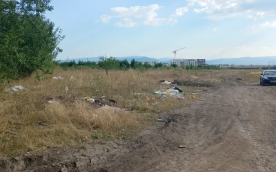 Gunoi pe terenul noului spital din Sibiu. Promisiuni neonorată