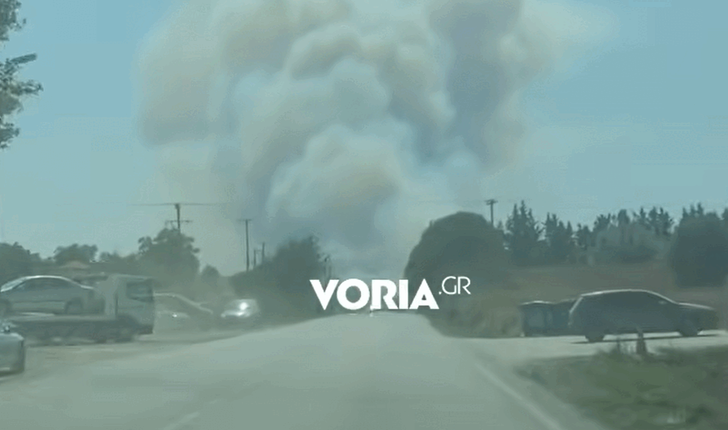 Grecii suferă: Incendiu uriaș, români evacuați din destinația lor