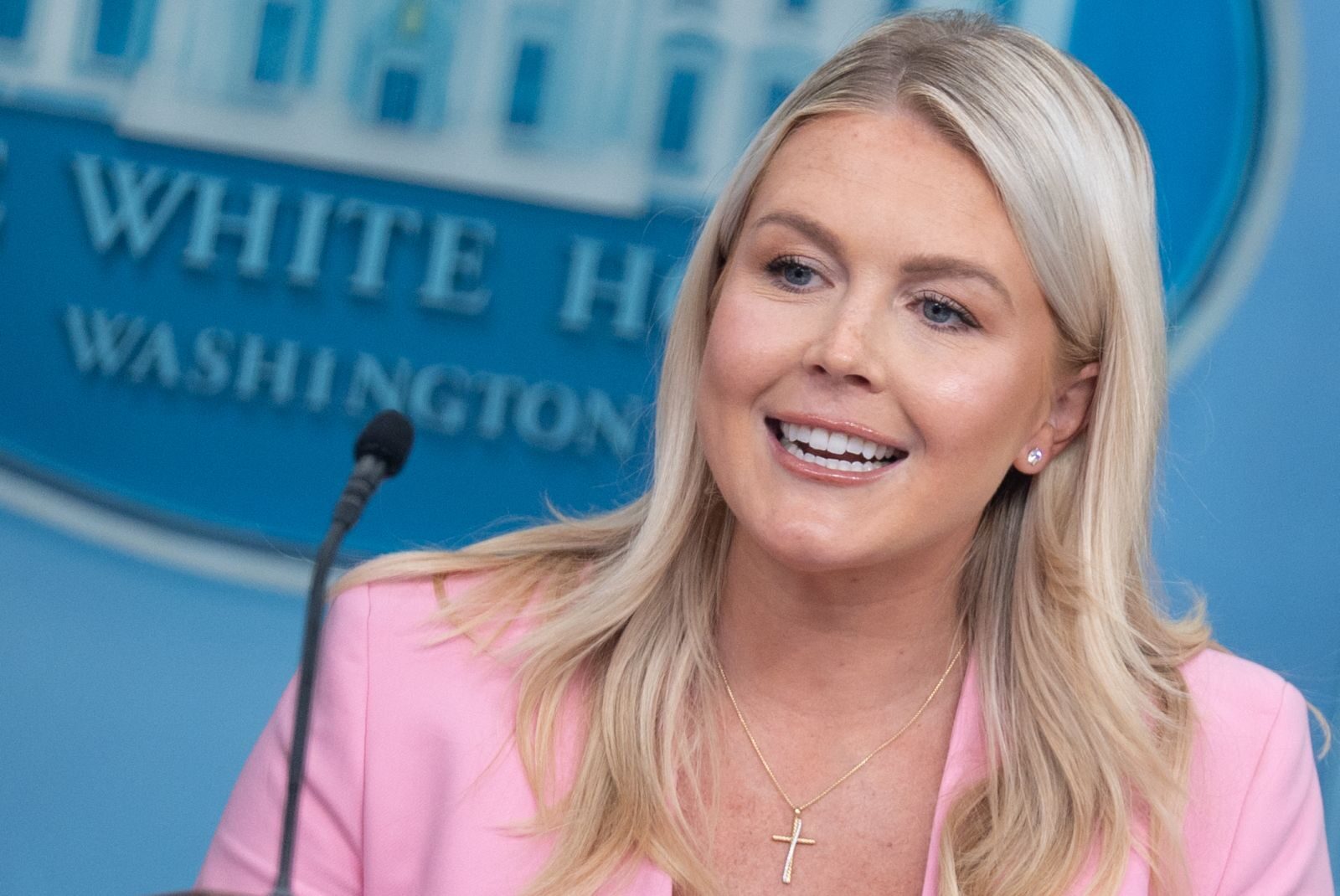 Trump, lovitură la Casa Albă: un apropiat pleacă la final de lună
