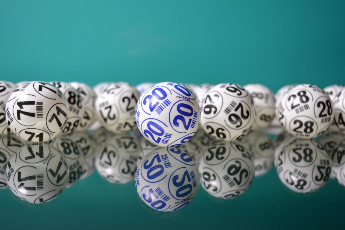 Loto 6/49: Report de 9,5 mil. euro, tragere azi la ora…