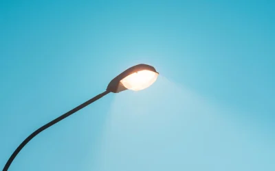 Constanța: Tânăr electrocutat pe stradă, după ce a atins un stâlp