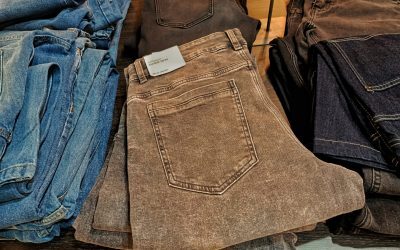Pantaloni „morții” fac victime. Pericolul modei oversized