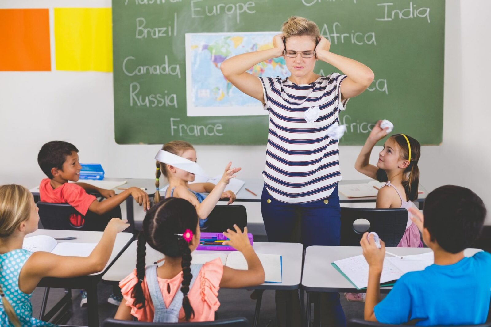 Profesorul: Pedeapsă sau abuz? Ce voie are și ce nu