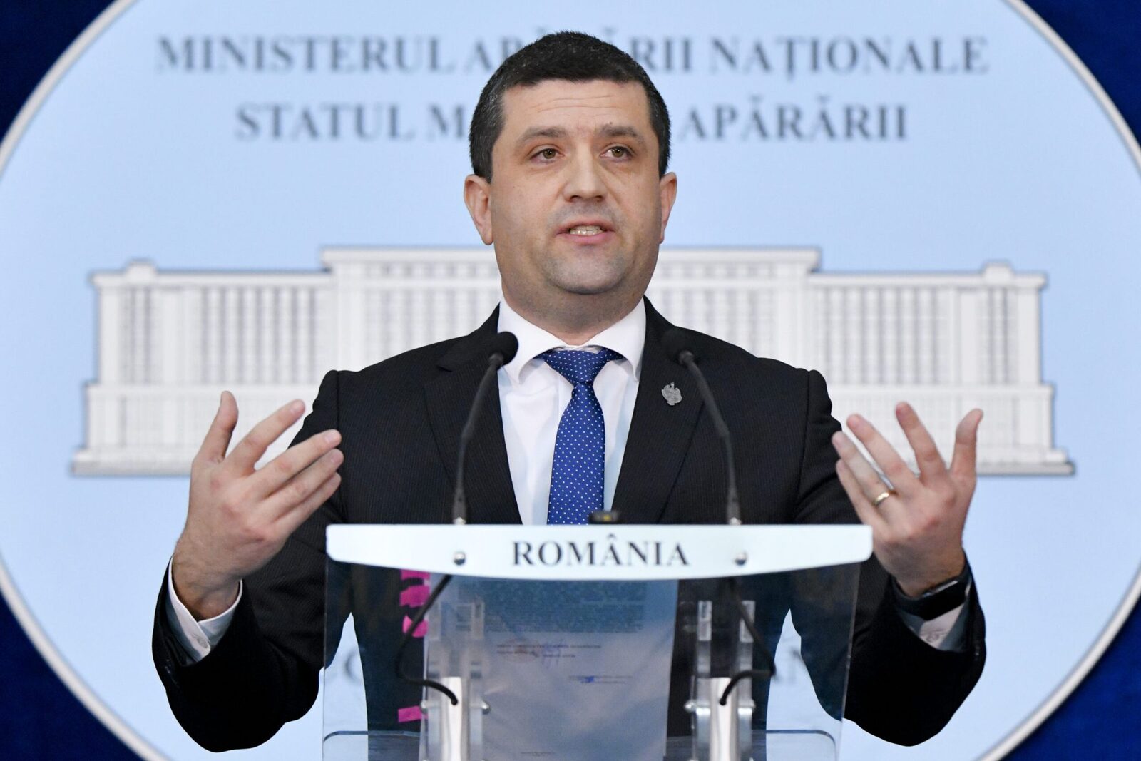 Miruță: Minciuna de pe net, atac la ambulanță. Lege anti-fake news, acum