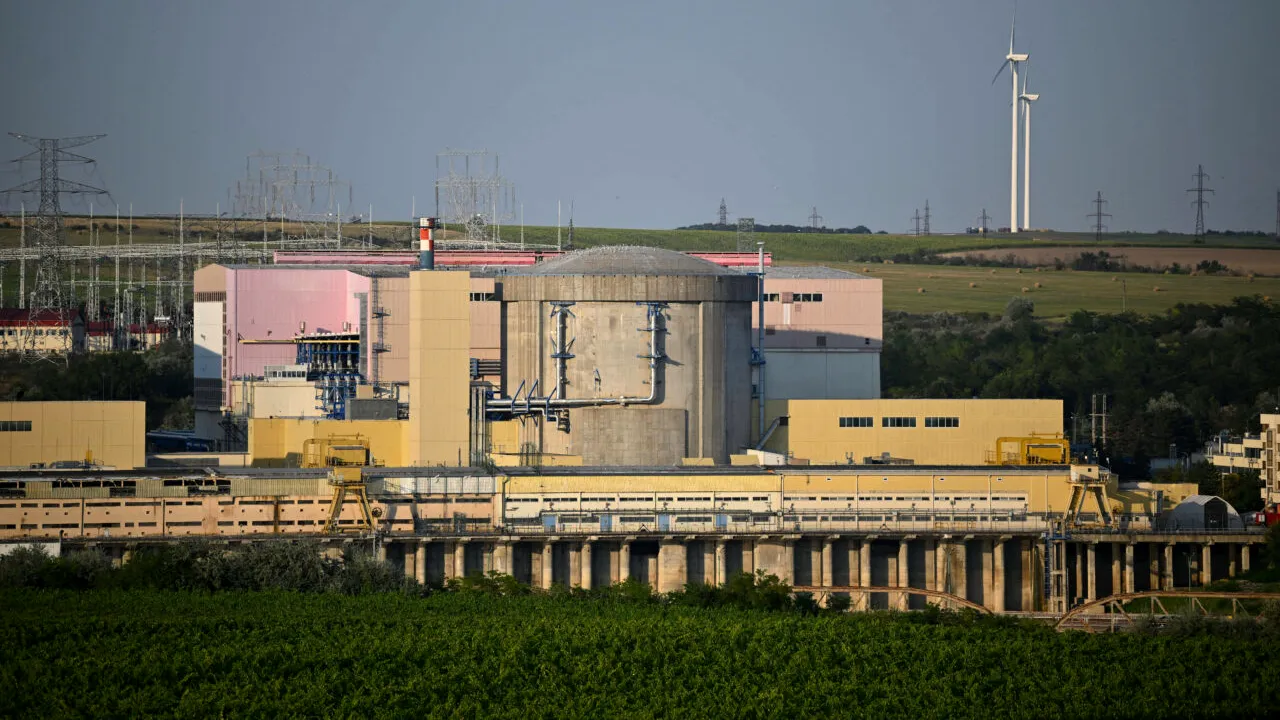 Cernavodă în Alertă: Dunărea Continuă Să Scadă, Planul Merge Mai Departe