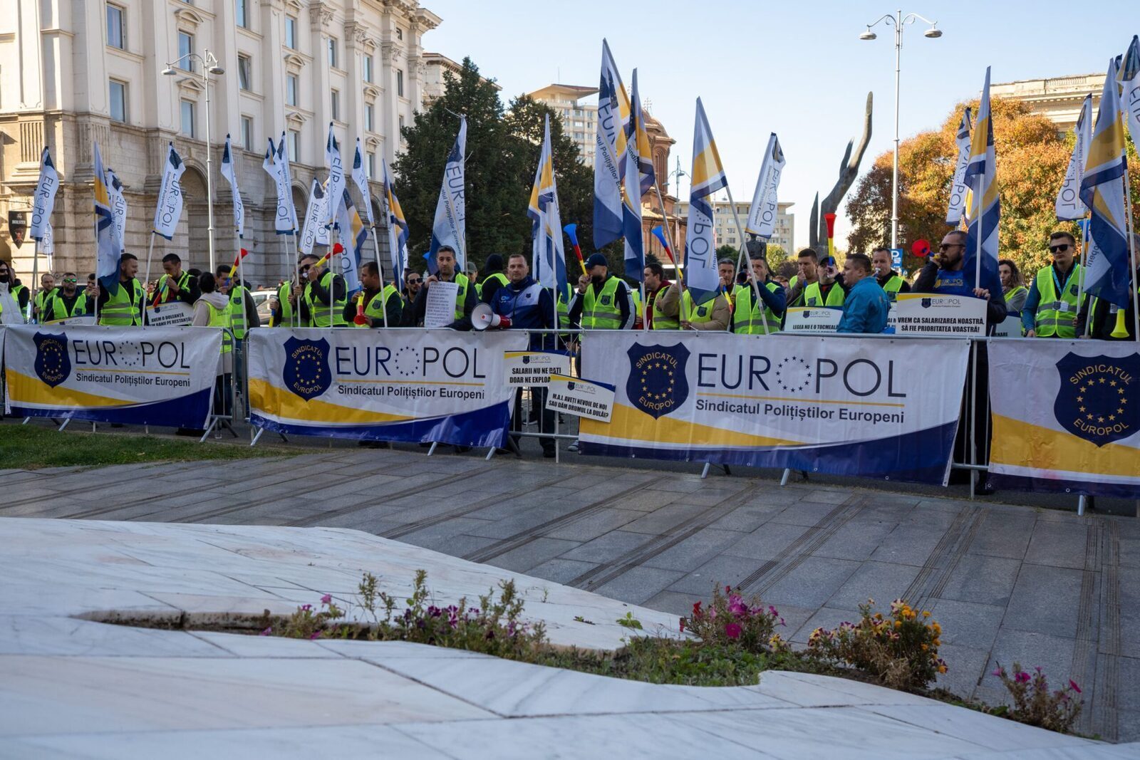 Europol, satiră la Poliția Capitalei: Succes digital, birocrație multă