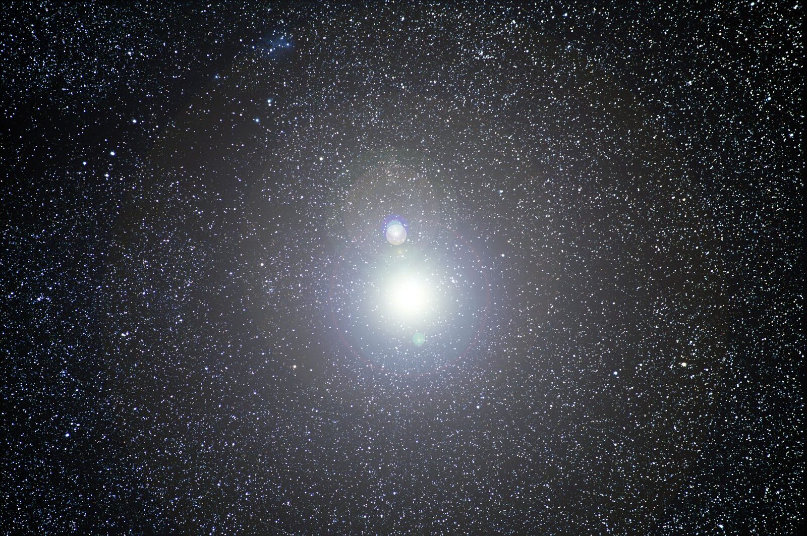 Supernovă arată cum mor stelele altfel