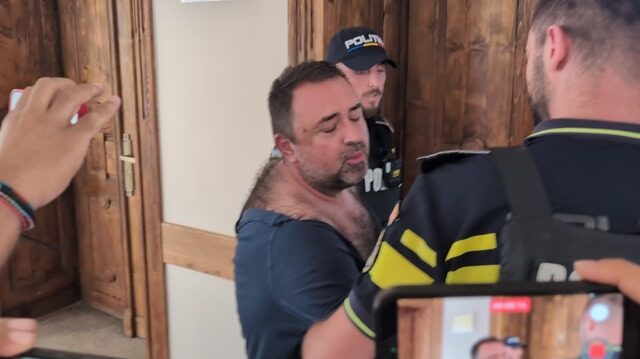 Procuror, pistol și arestare: Curtea de Apel lasă magistratul liber