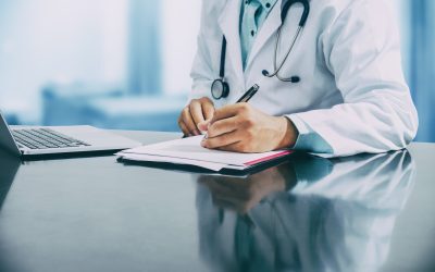 Laptopul pe burtă, cauza petelor ciudate: medicii au crezut altceva