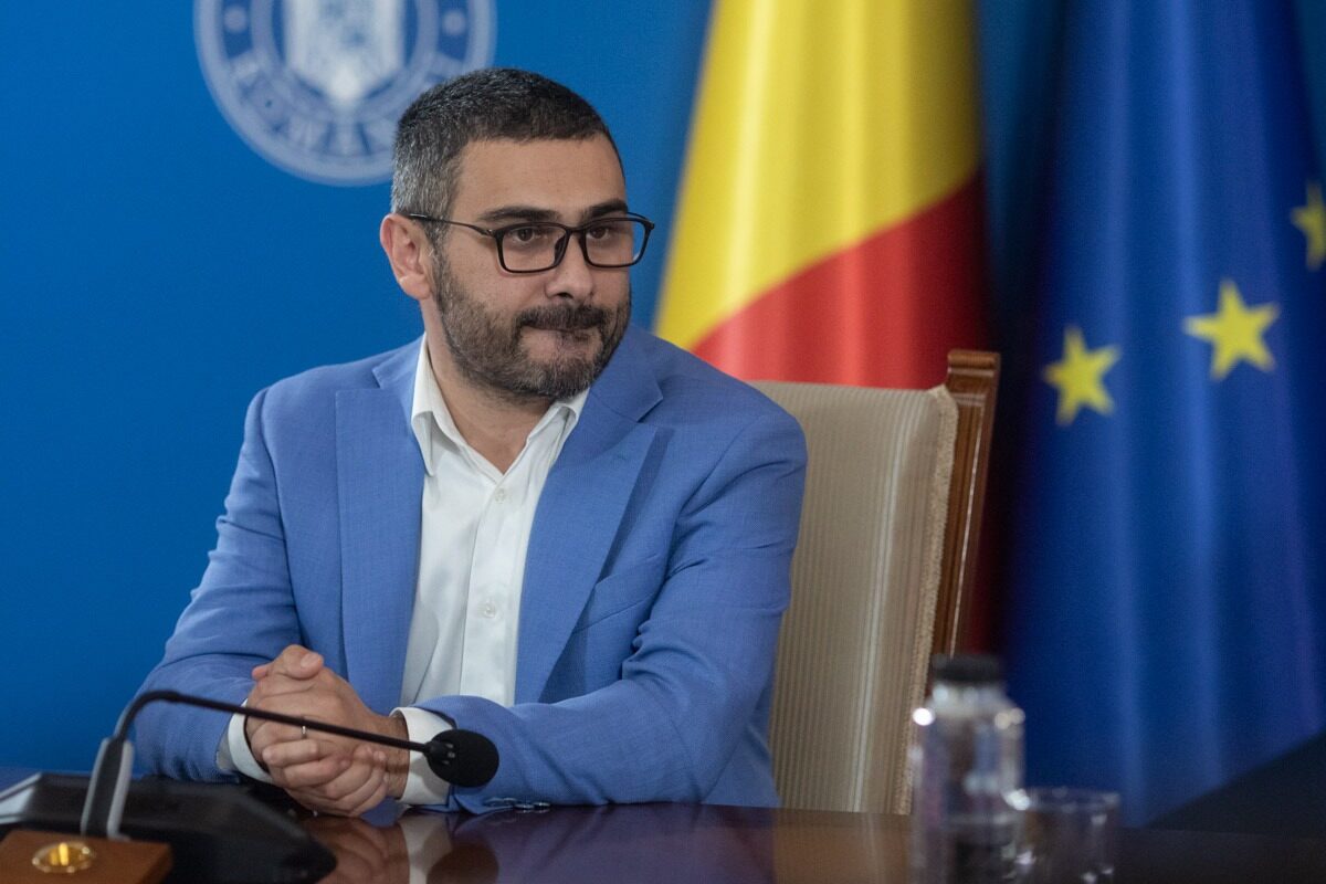 PNL: Deplărare de lux la Mykonos, explică PSD