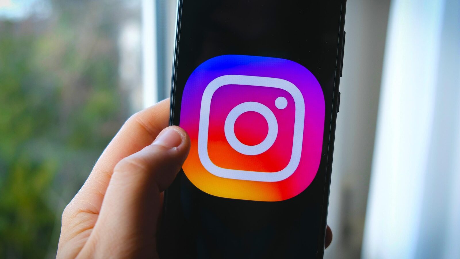 Instagram: Blochează reclamele nedorite pe telefon