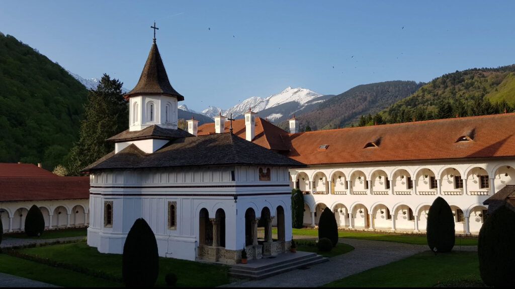 Mănăstirea Brâncoveanu: Prețul unei nopți la Sâmbăta de Sus