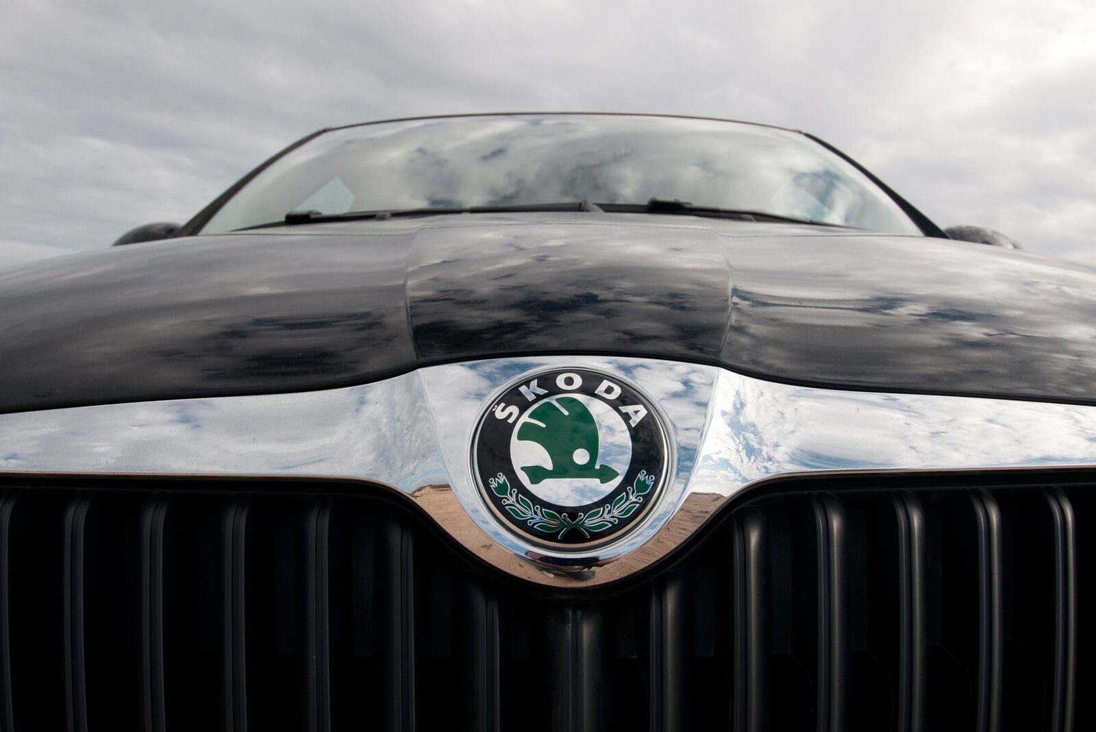 Mașina electrică: 936 km, o singură încărcare