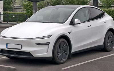 Tesla ascunde date vitale din accidentul mortal