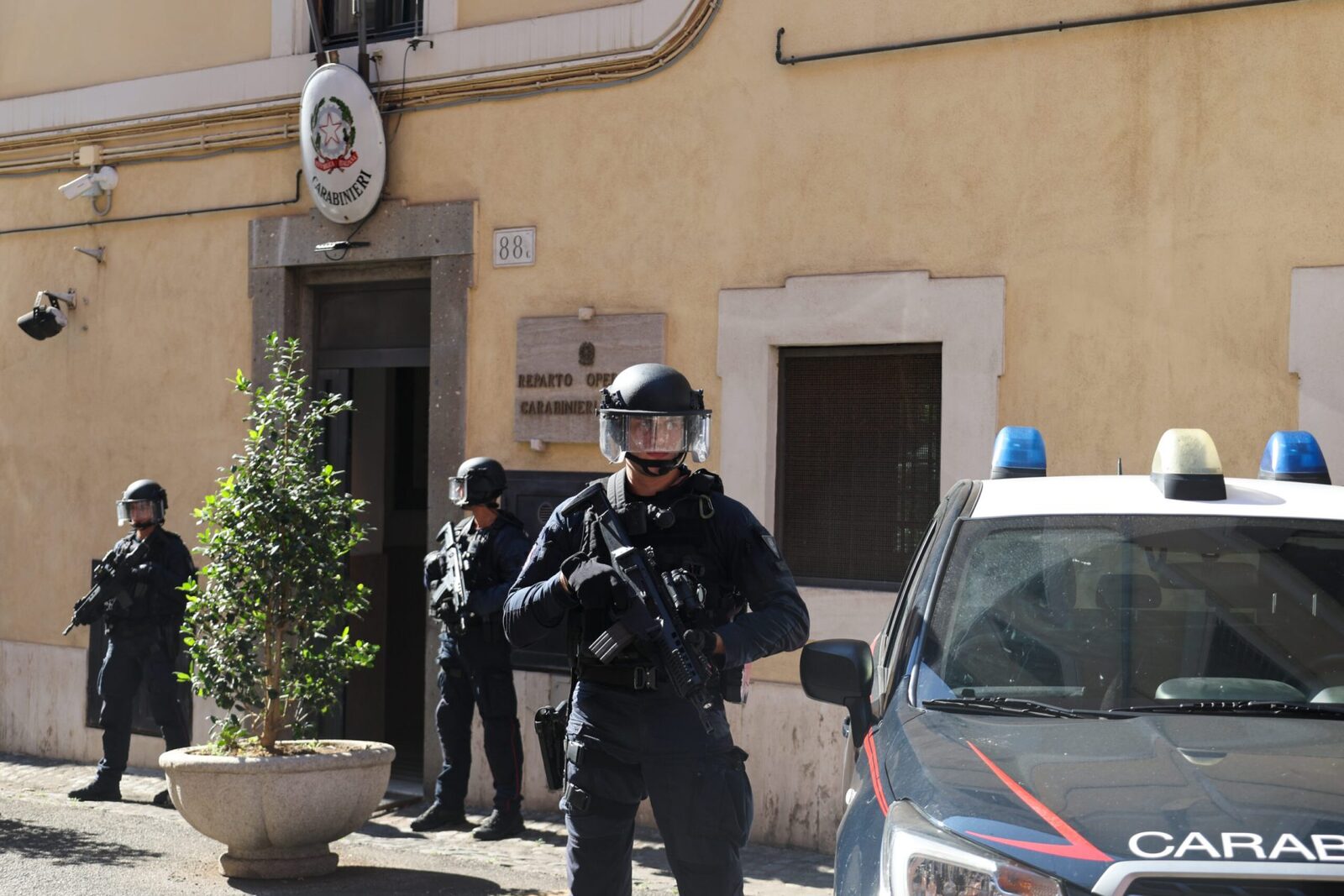 Român, mort explozie Italia, făcea dispozitiv furt bancomate