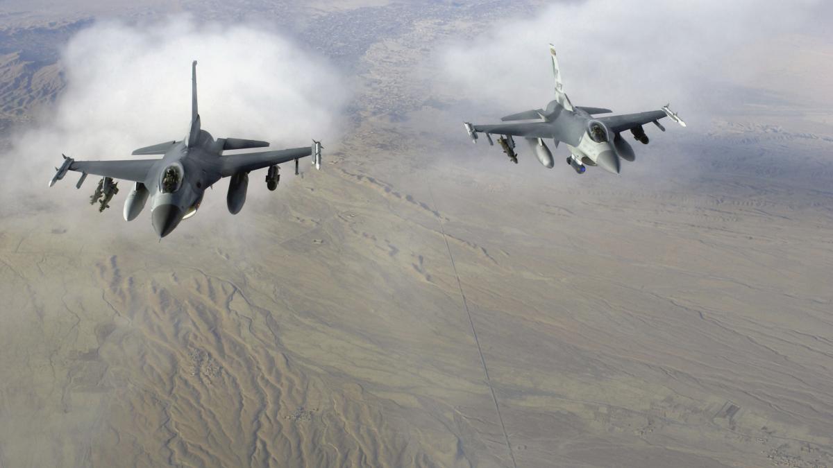 MAPN: Dronă detectată, F-16 ridicate, Ro-Alert emis