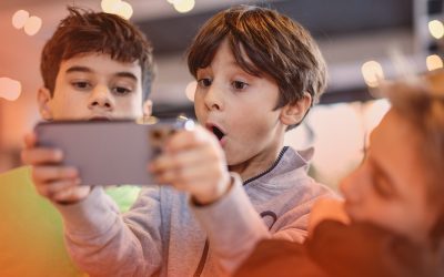 AI-ul, prietenul elevilor români pentru teme: de la 10 ani la liceu