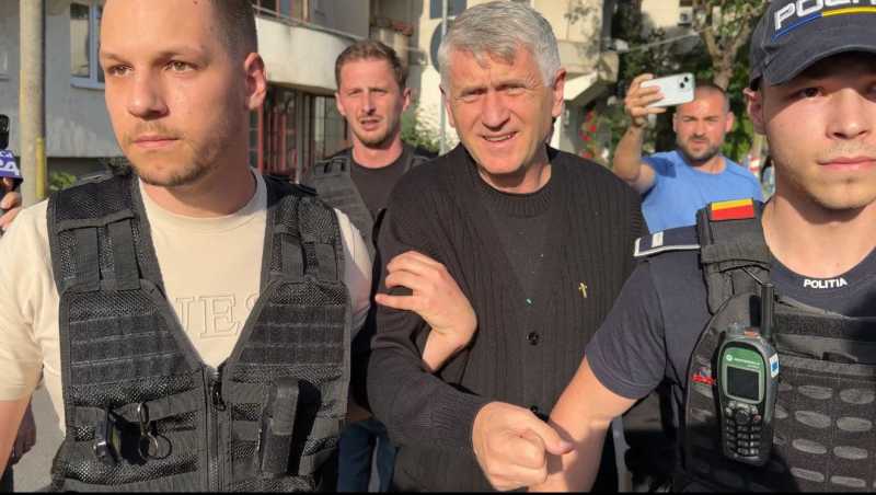 Pomohaci, reținut 30 zile pentru noi acuzații cu minori
