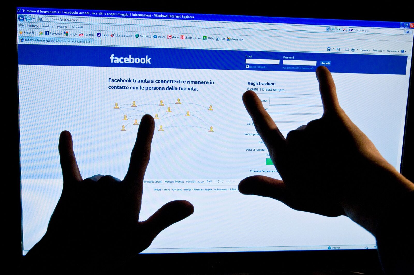 Facebook: Găsește rapid postările vechi, fără scroll infinit