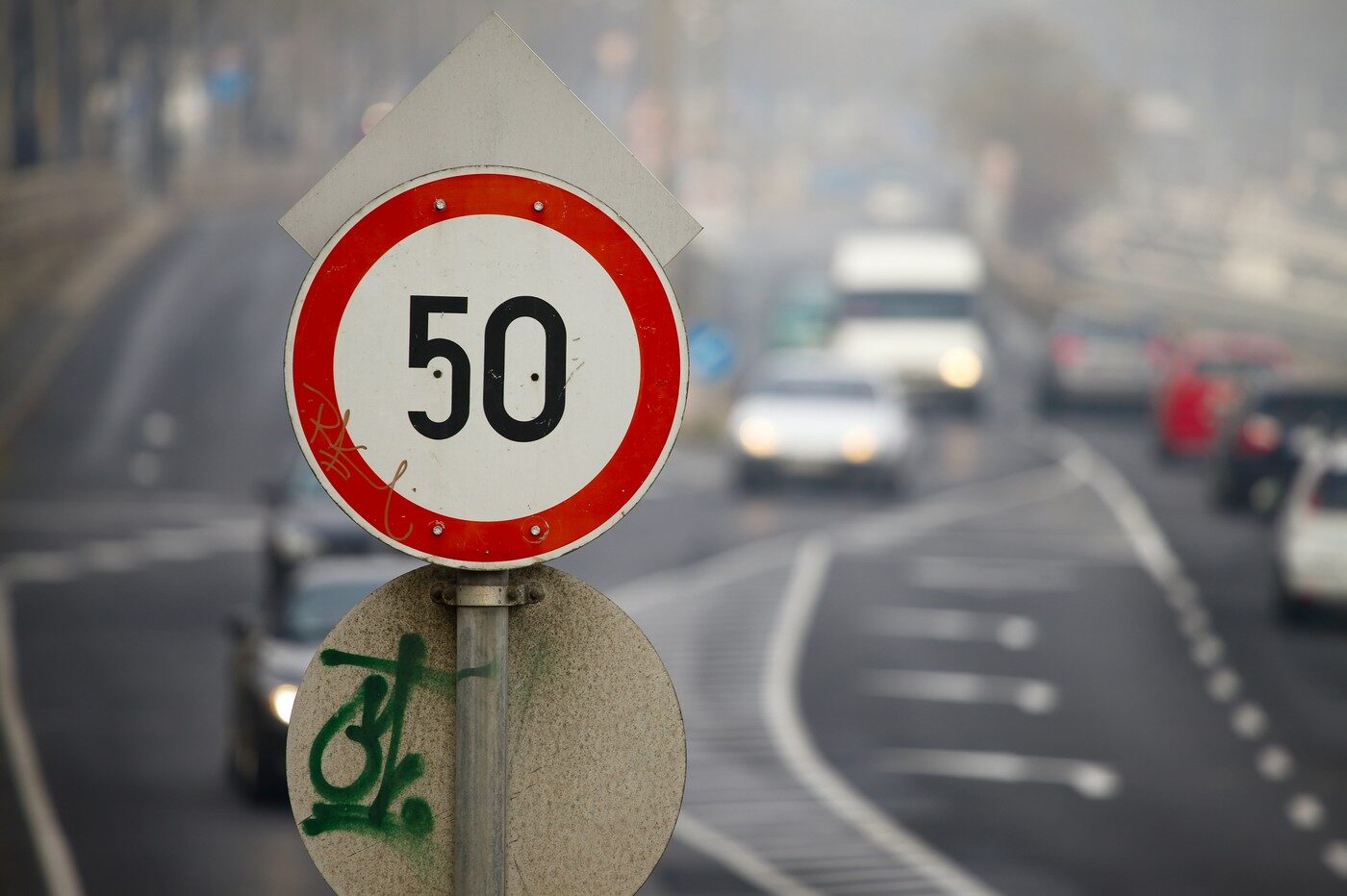 Intersecția: ce viteză e permisă. Șoferii greșesc masiv