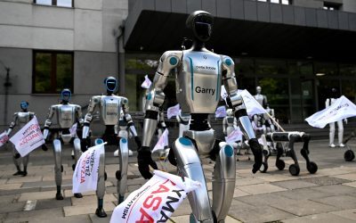 Roboți în stradă în Polonia: Luptă contra AI-ului