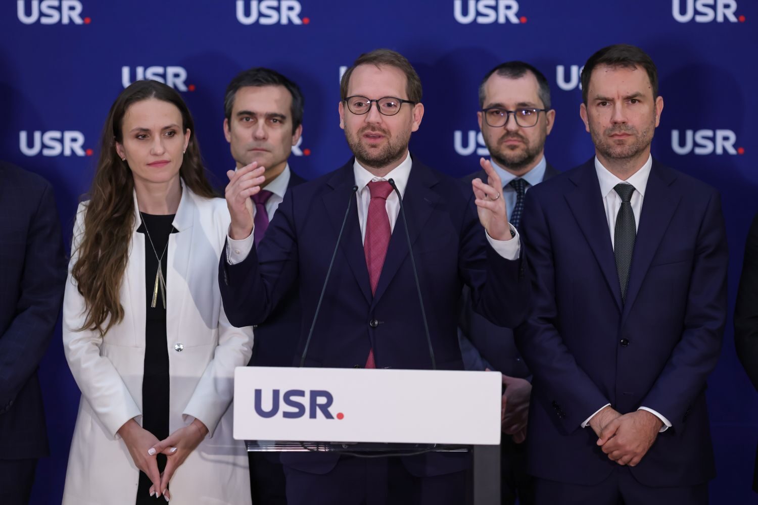 USR refuză PSD: „Nu votăm un paravan pentru cutiile de pantofi”