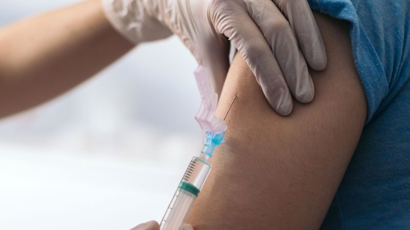 Gripa vine: Cine ia vaccinul gratuit/compensat