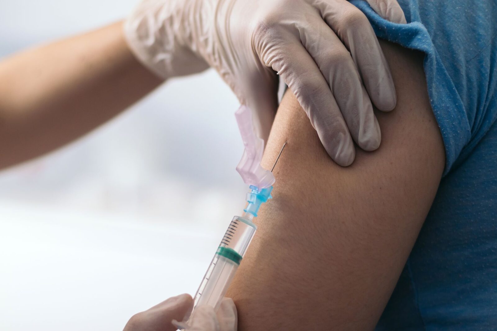 Gripa vine: Cine ia vaccinul gratuit/compensat