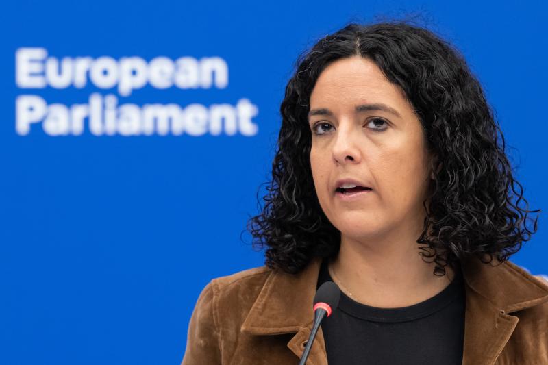Franța: Stânga acuză forță excesivă la protestele elevilor, Comisia cere prudență